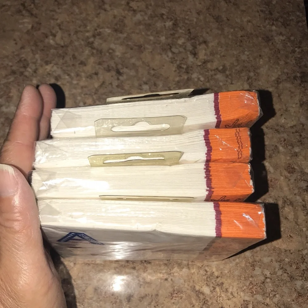 NIP Set/4 VT Napkins